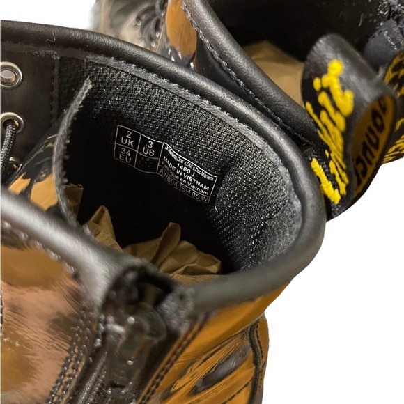 Dr. Martens junior 1460 patent leather lace up boot Big kids size 3 - Picture 5 of 6